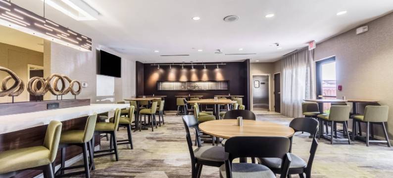 达拉斯沃斯堡国际机场南/欧文万怡酒店(Courtyard Dallas DFW Airport South/Irving)图片