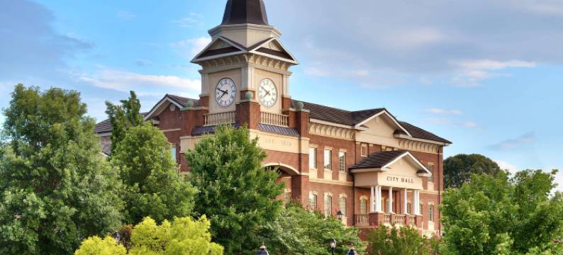 亚特兰大德卢斯市中心万怡酒店(Courtyard Atlanta Duluth Downtown)图片