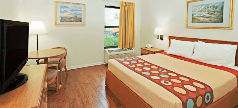 汉普郡温德姆速8酒店II号(Super 8 by Wyndham Hampshire IL)图片