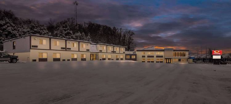 马尼斯蒂酒店(伊克诺旅馆Manistee, MI)(Econo Lodge Manistee)图片