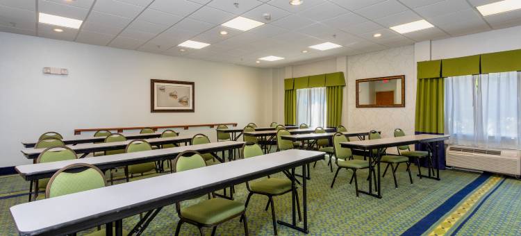 皮尔斯堡欢朋套房酒店(Hampton Inn & Suites Ft. Pierce)图片