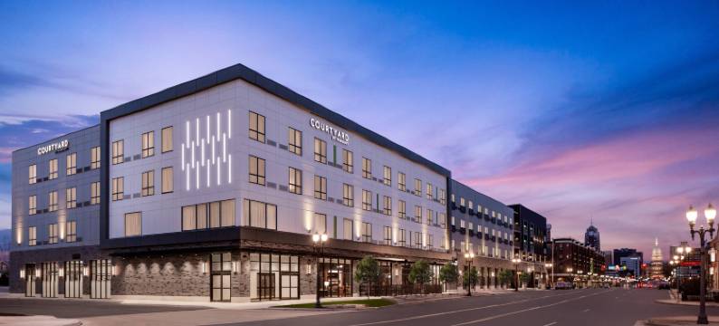 兰辛市中心万怡酒店(Courtyard Lansing Downtown)图片