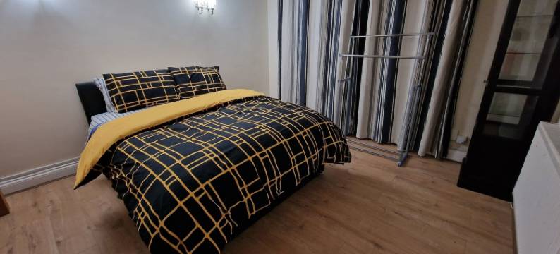 斯努兹登查尔维 – 免费停车，靠近M4 J6(SnoozeDen Chalvey – Free Parking, Near M4 J6)图片