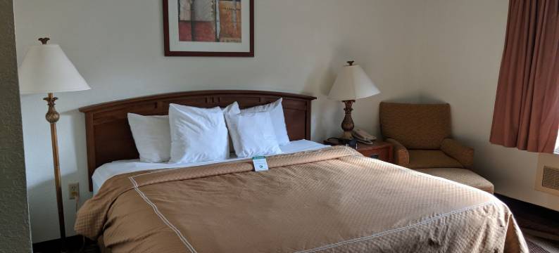 鹅卵石酒店的寄宿酒店及套房(Boarders Inn and Suites by Cobblestone Hotels - Ripon)图片