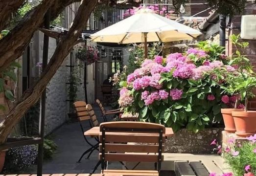 The Plume of Feathers Hotel Overview