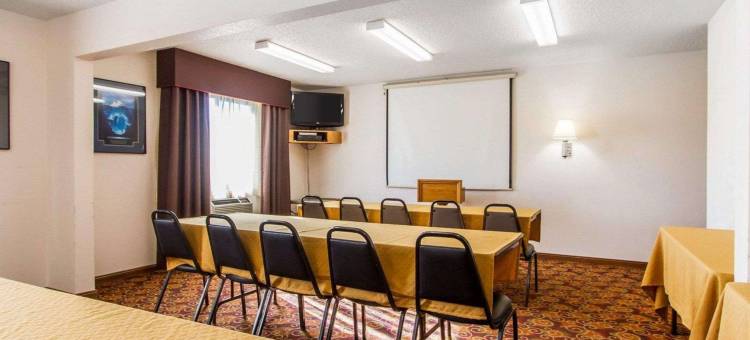 奥图姆瓦北品质酒店及套房(Quality Inn & Suites Ottumwa North)图片