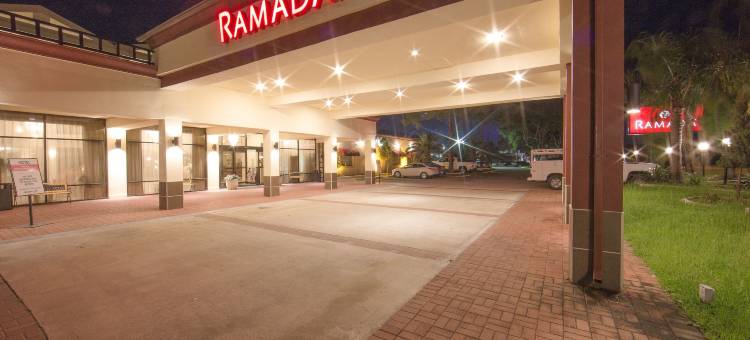 休斯顿洲际机场东华美达酒店(Ramada by Wyndham Houston InterContinental Airport East)图片