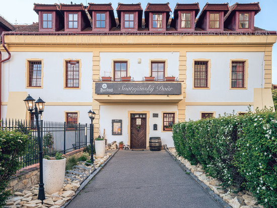 斯瓦托扬斯基德武尔酒店