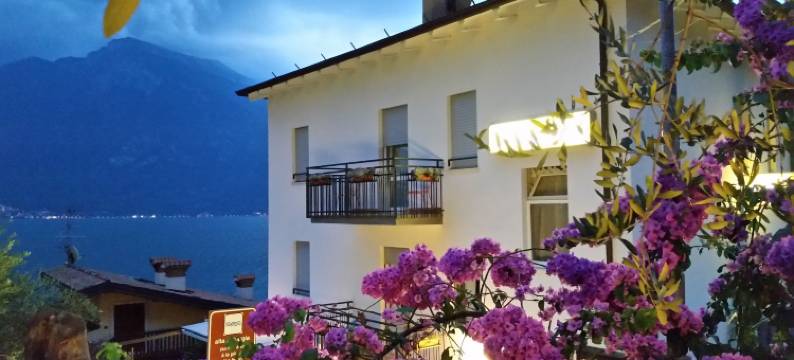 奥古斯塔贾尼酒店(Hotel Augusta Garnì)图片