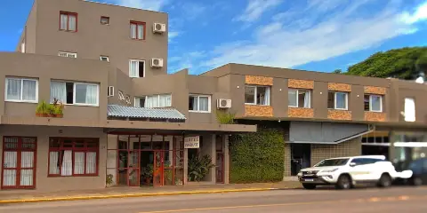 移民酒店