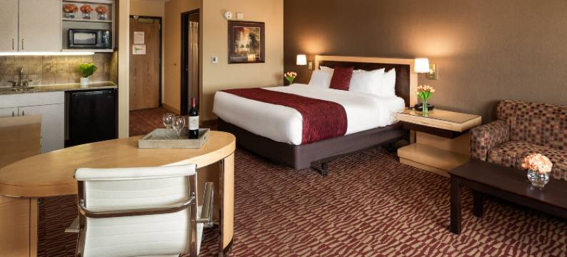 金雁酒店(Lakeside Hotel Casino)图片