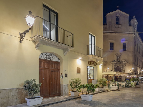 五位设计套房与公寓