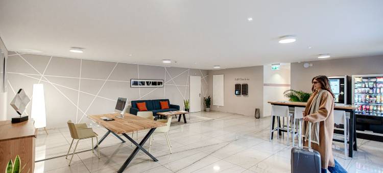 米拉拉戈洛卡尔诺简单客房(Miralago Locarno Easy Rooms)图片