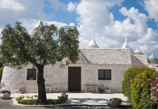 Trulli Loco Hotel Overview