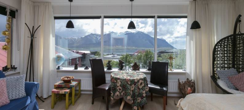 布鲁马斯提奥民宿(Blómasetrið Homestay)图片