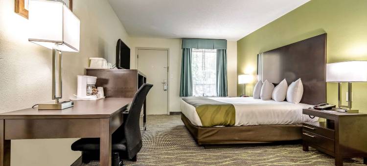 克里德穆尔 - 巴特纳的品质酒店及套房(Quality Inn & Suites Creedmoor - Butner)图片