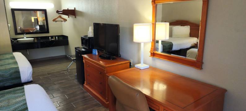 希尔顿黑德附近哈第维尔温德姆戴斯酒店(Days Inn by Wyndham Hardeeville Near Hilton Head)图片