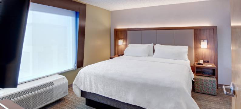智选假日套房酒店西长分公司(Holiday Inn Express & Suites WEST LONG BRANCH - EATONTOWN by IHG)图片