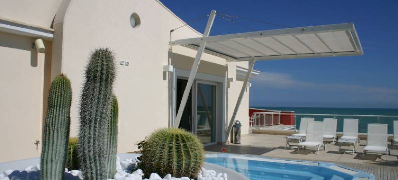 瓦伦蒂诺度假村(Valentino Resort)图片