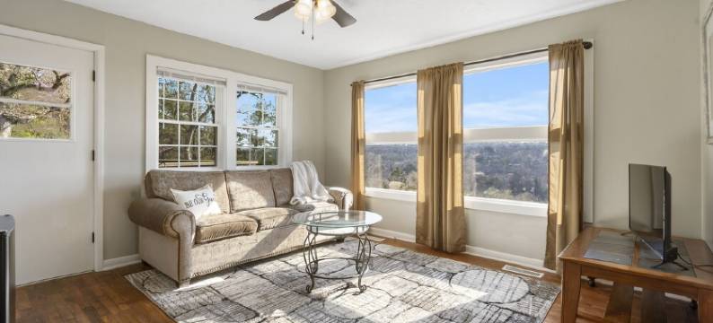 "AMAZING RETREAT" Minutes to Downtown Hollister, Branson and Thunder Ridge图片