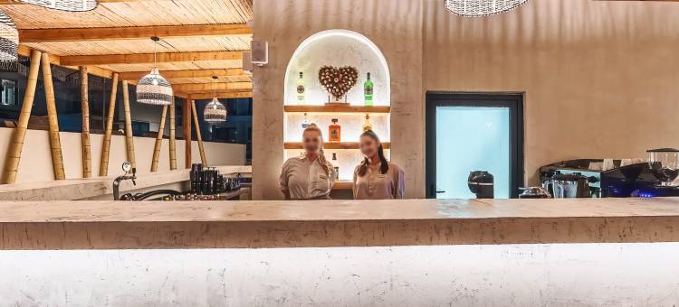 卡巴纳布鲁套房酒店(Cabana Blu Hotel & Suites)图片