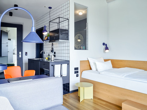 布勒费尔德火车总站斯泰厄里酒店