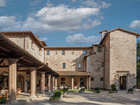 艾卡普契尼公园酒店