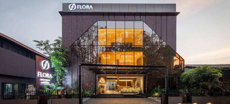 Flora Misty Falls Athirappilly图片