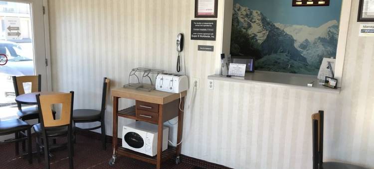 埃文斯顿速8酒店(Super 8 by Wyndham Evanston)图片