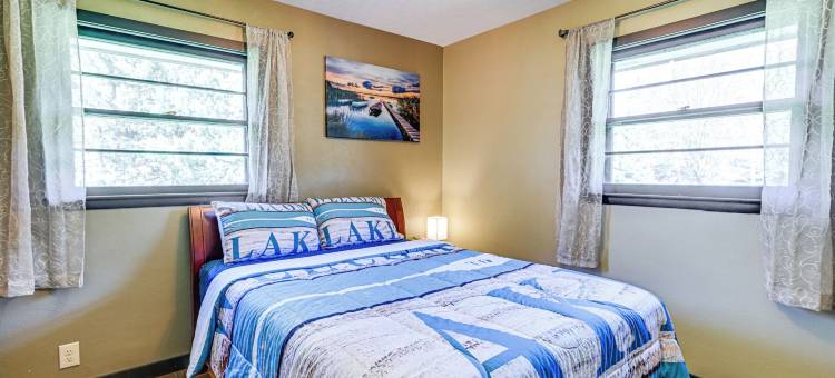 现场冰钓：尼库萨湖滨之家！(Ice Fishing on-Site Waterfront Nekoosa Home!)图片