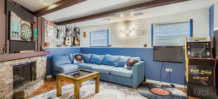 3Br House with Pickleball, Game Room, Foosball, Arcade, Cereal Bar, Darts &Grill图片