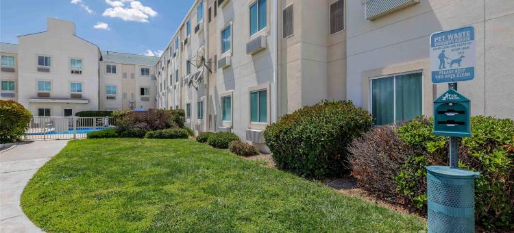 阿尔伯克基北6号汽车旅馆(Motel 6 Albuquerque, NM - North)图片