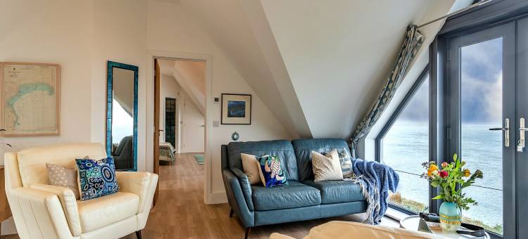 Beach House in Mousehole with Stunning Sea Views图片