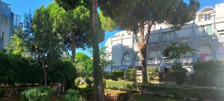 Apartment in Le Grau-du-Roi with pool图片