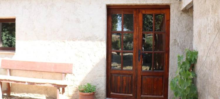 Detached rural 19th century country house.图片