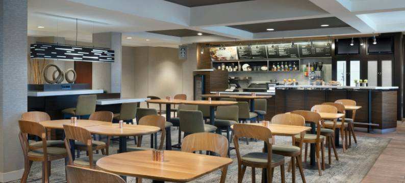 斯普林菲尔德机场万怡酒店(Courtyard Springfield Airport)图片