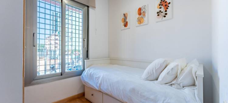 马拉加可住4人配有停车位的城市公寓(City apartment for 4 with parking, Malaga)图片