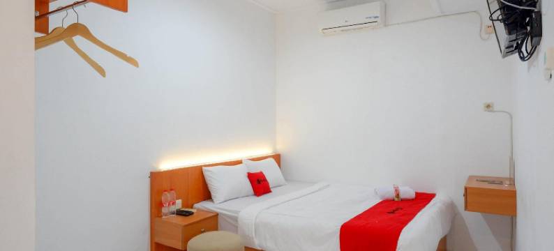红多兹酒店-近GOR UNY(RedDoorz Near Gor Uny)图片
