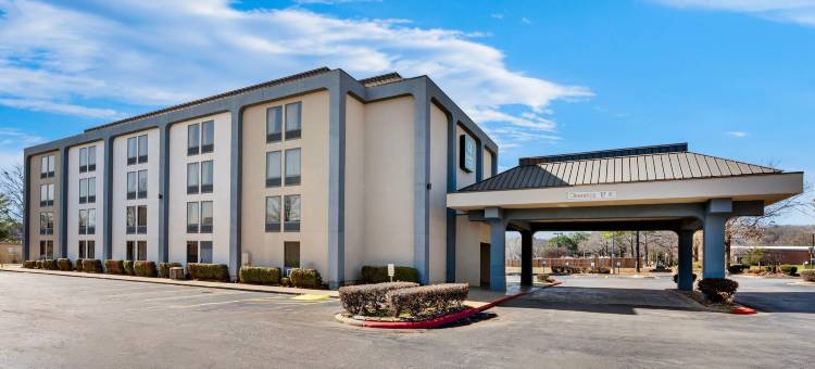 小石城北部品质酒店及套房(Quality Inn & Suites North Little Rock)图片