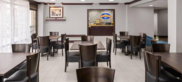 费耶特维尔美吟酒店(Baymont by Wyndham Fayetteville)图片