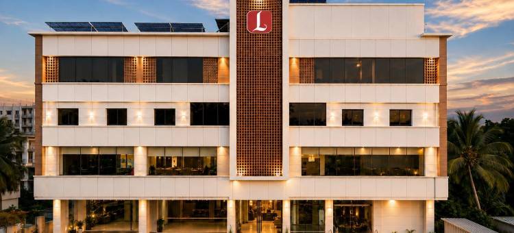 纳夫萨里洛德宜居酒店(Lords Eco Inn Navsari)图片