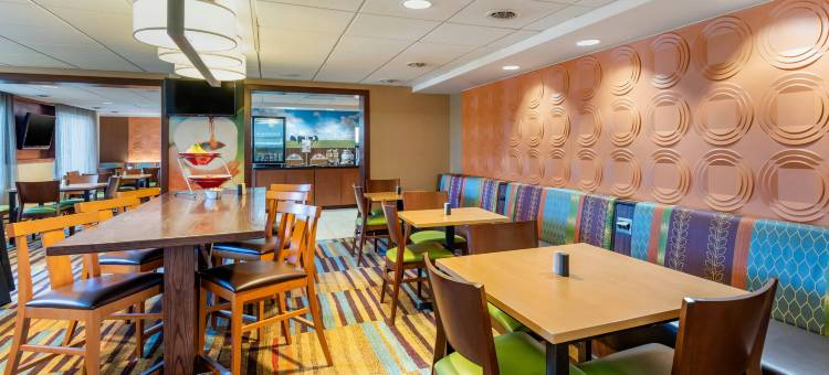 缅因州波特兰机场万枫酒店及套房(Fairfield Inn & Suites Portland Maine Airport)图片