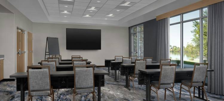 万枫酒店及套房爱达荷福尔斯河滨 by 万豪国际(Fairfield by Marriott Inn & Suites Idaho Falls Riverfront)图片