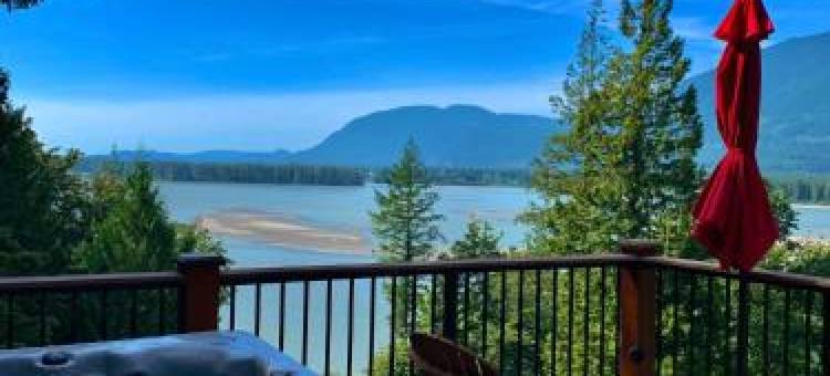 弗雷泽河缘住宿加早餐旅馆(The Fraser River's Edge B&B Lodge)图片