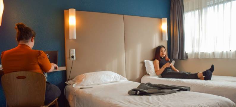 米洛康铂酒店(Campanile Millau)图片