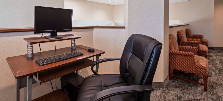 Charlevoix Inn & Suites SureStay Collection by Best Western(Charlevoix Inn & Suites SureStay Collection by Best Western)图片