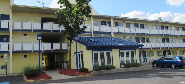 布鲁克劳恩6号汽车旅馆(Rodeway Inn)图片