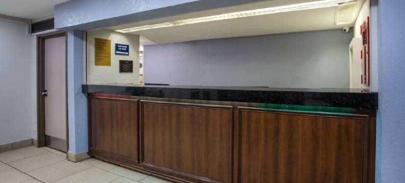 韦恩堡速 8 酒店(Travelodge by Wyndham Fort Wayne North)图片