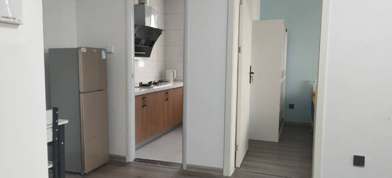 MBZjzy12702公寓(芳菲路1号分店)图片