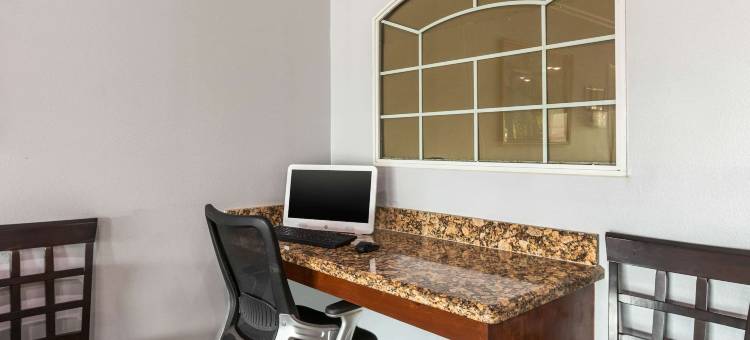 梅赛德斯/韦斯拉科奥特莱斯凯艺套房酒店(Quality Inn & Suites at the Outlets Mercedes-Weslaco)图片